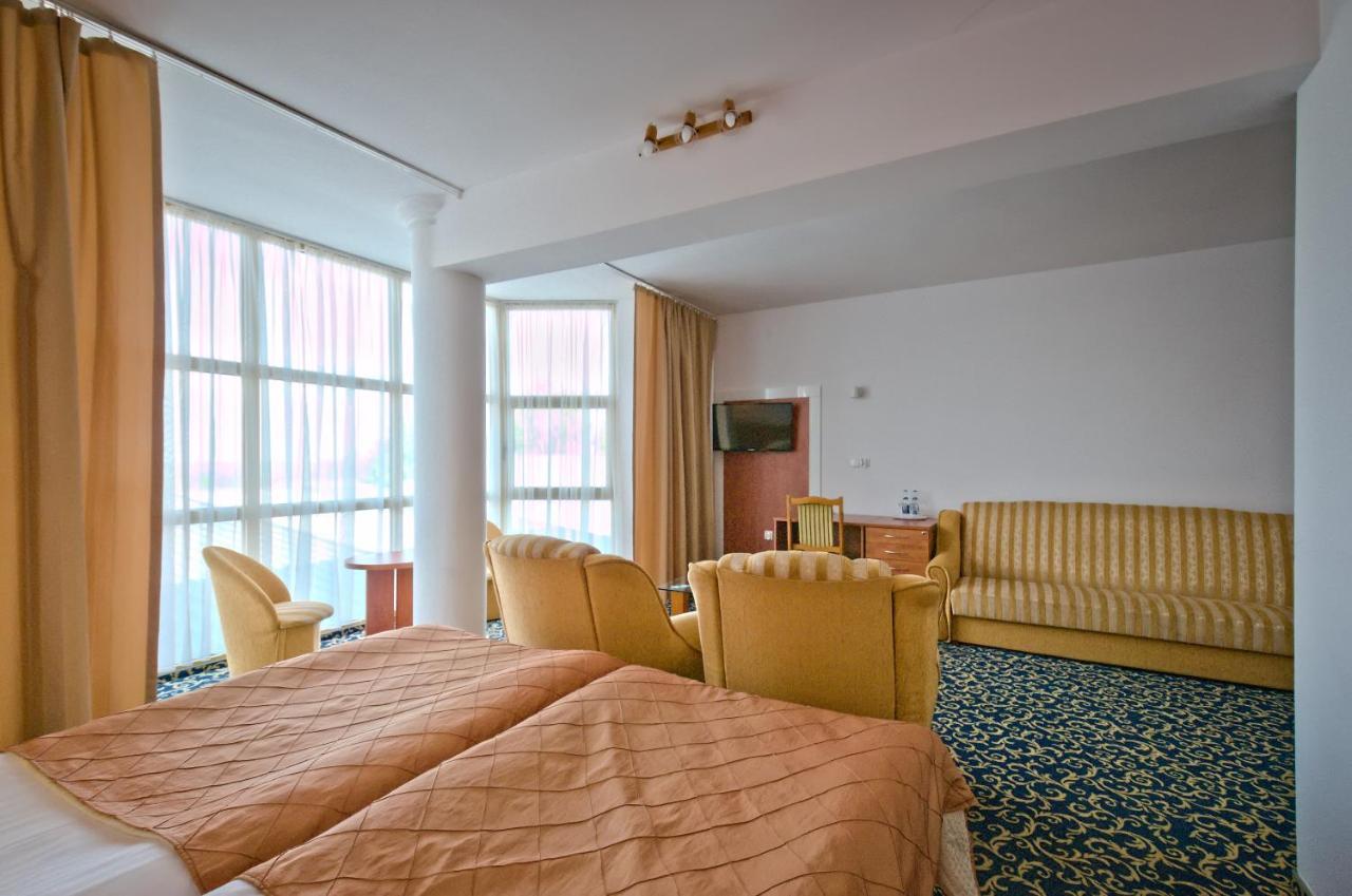 Hotel Sezam Kraczkowa Esterno foto