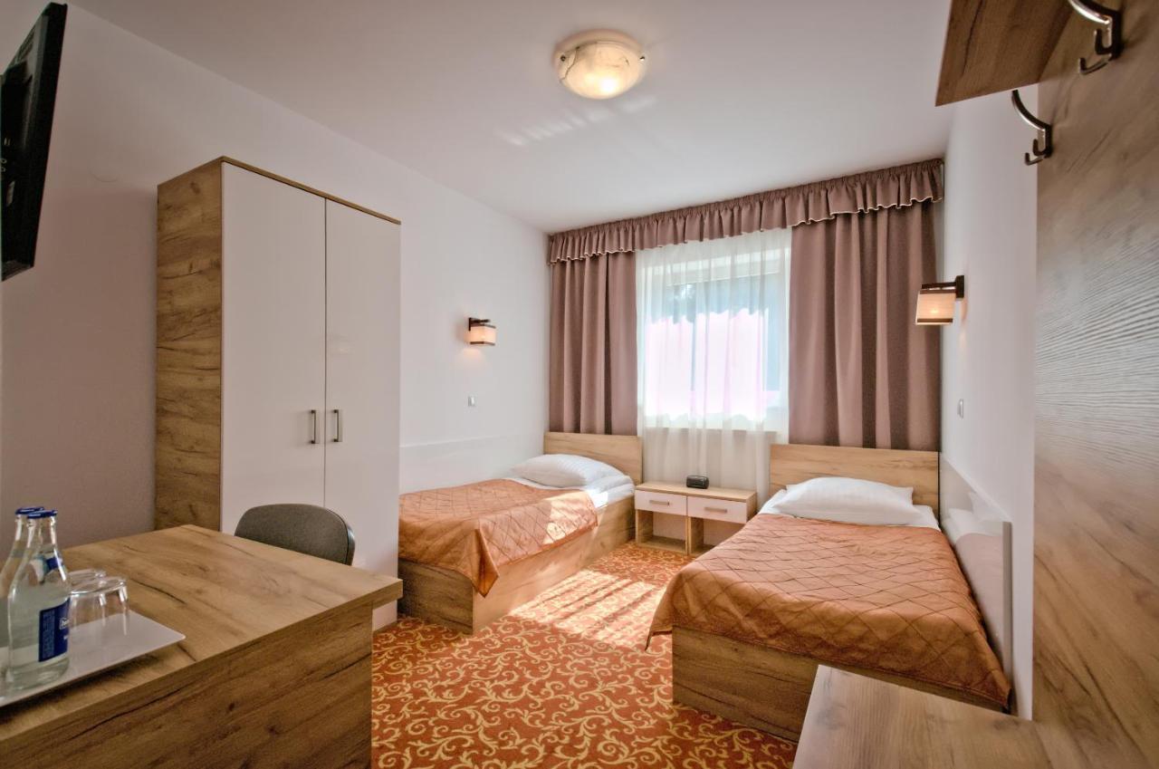 Hotel Sezam Kraczkowa Esterno foto