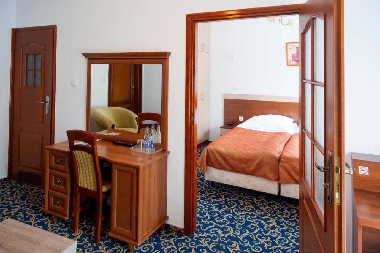 Hotel Sezam Kraczkowa Esterno foto